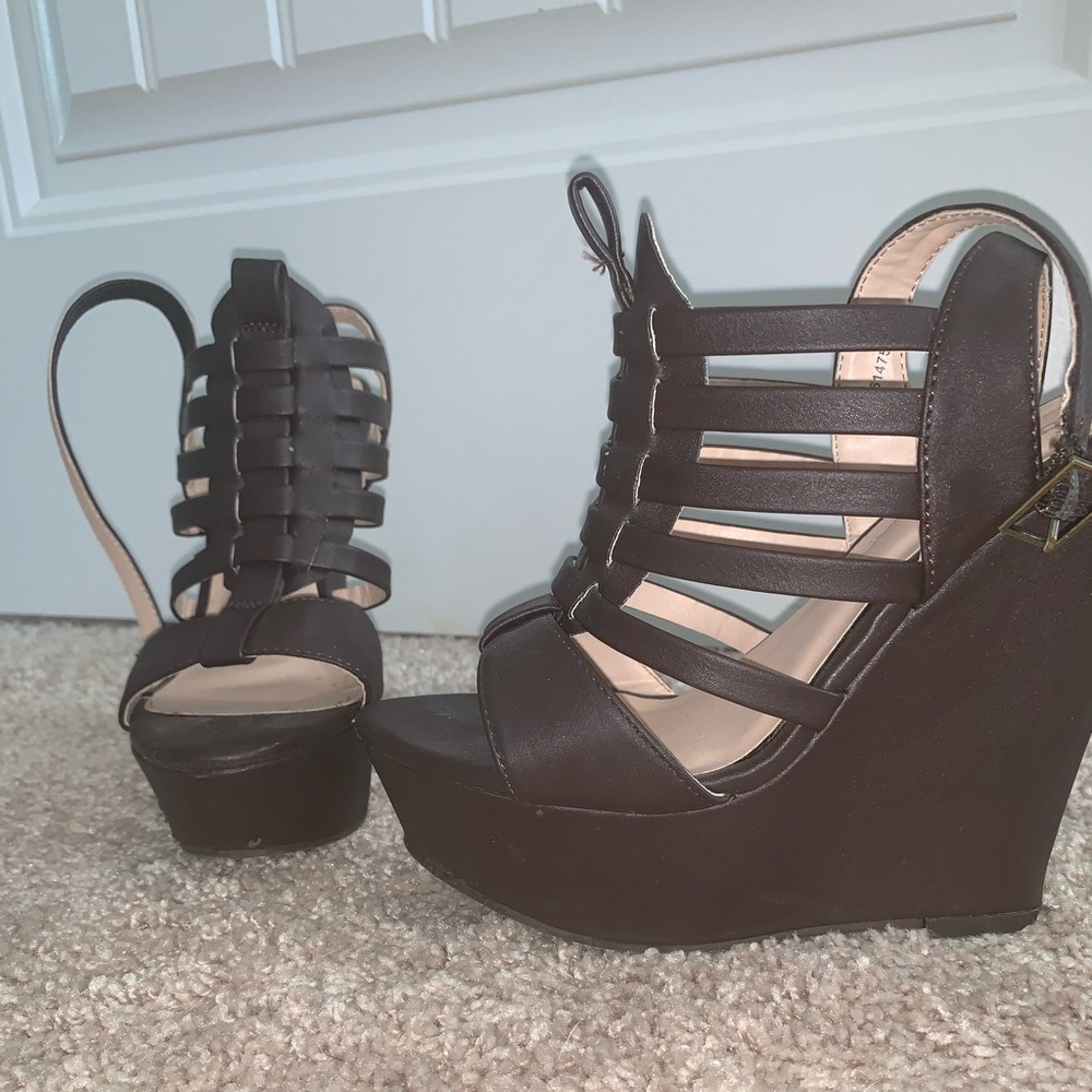 Brown Wedges